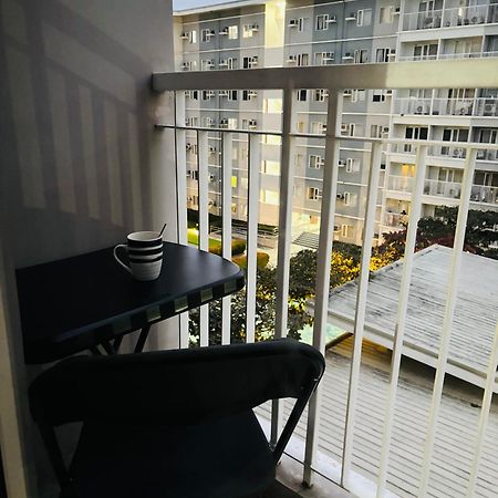 Trees Residences - Tower 11 1Br With Balcony Manila Exterior photo