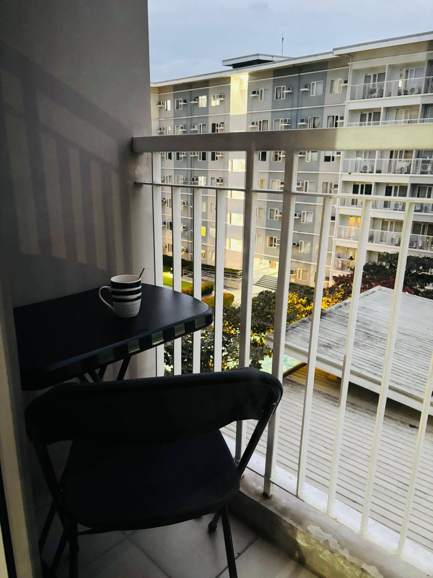 Trees Residences - Tower 11 1Br With Balcony Manila Exterior photo